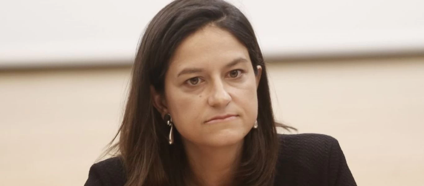 Η Ν.Κεραμέως διαφημίζει τα εμβολιαστικά κέντρα στα Πανεπιστήμια - «Κανείς δεν θα μπαίνει σε τάξη χωρίς κάλυψη»